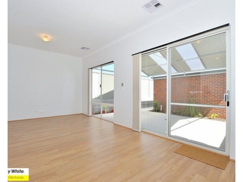 25 Oval Vista, Ellenbrook WA 6069