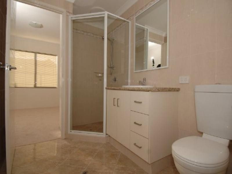 17c Woodchester Road, Nollamara WA 6061