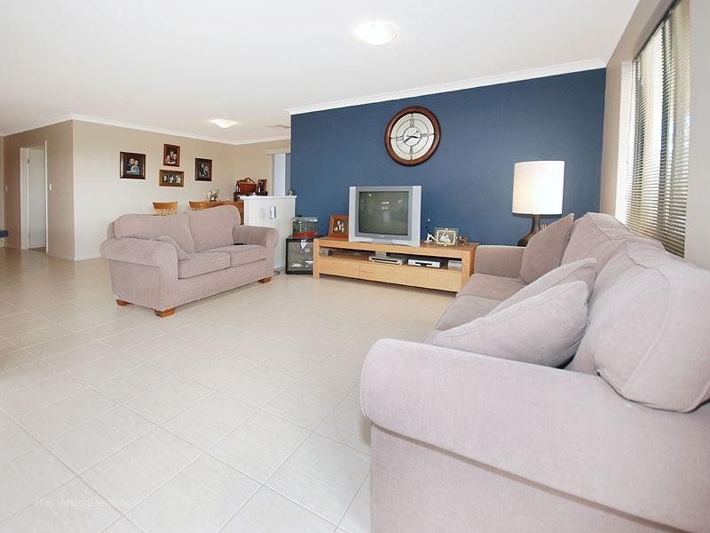 74 Halpin Circle, Ellenbrook WA 6069