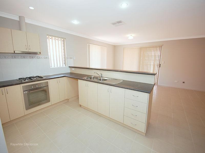 9 Rakich Drive, Ellenbrook WA 6069
