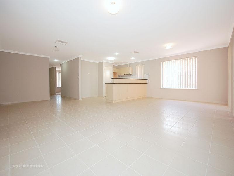 9 Rakich Drive, Ellenbrook WA 6069