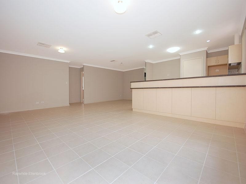 9 Rakich Drive, Ellenbrook WA 6069