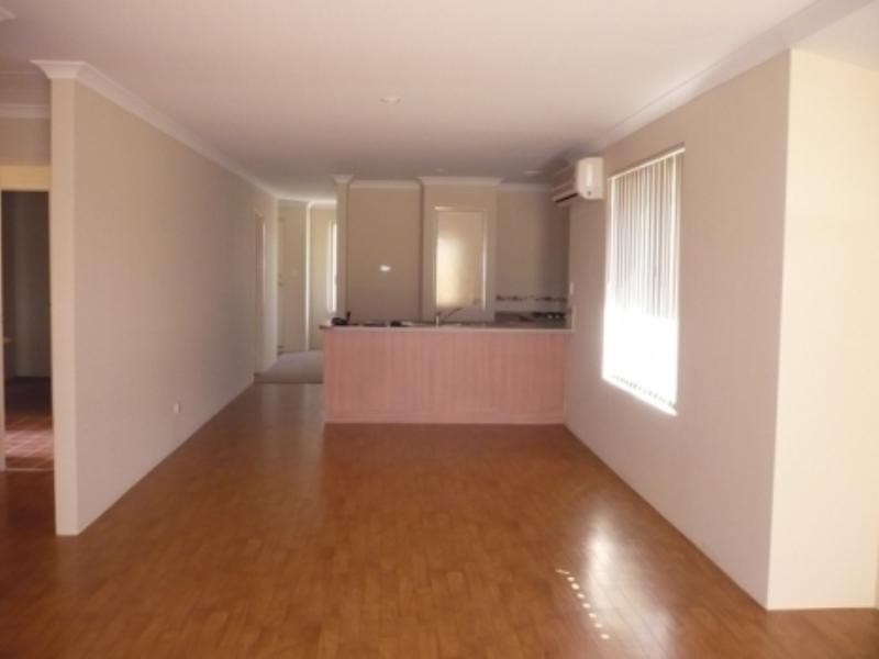 8 Dunrobin Drive, Ellenbrook WA 6069