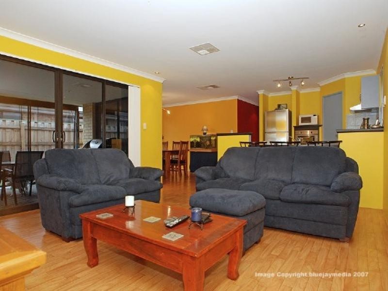 10 Coniston Drive, Ellenbrook WA 6069