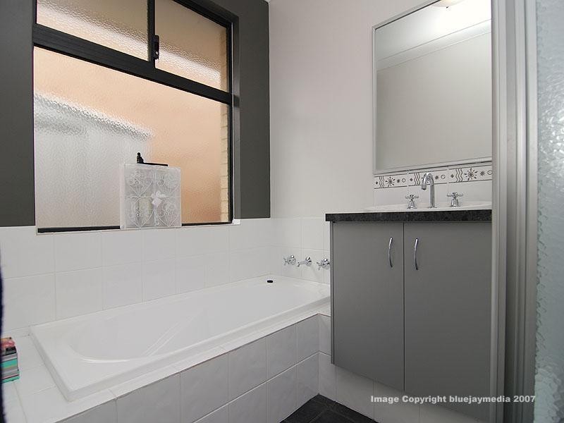 10 Coniston Drive, Ellenbrook WA 6069