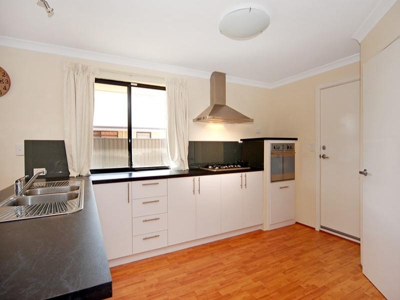 31 Beechwood Circle, Aveley WA 6069