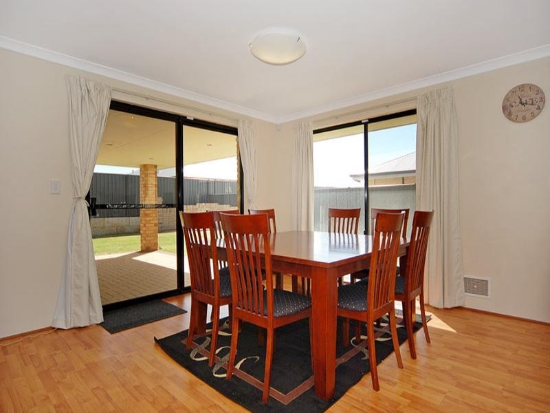 31 Beechwood Circle, Aveley WA 6069