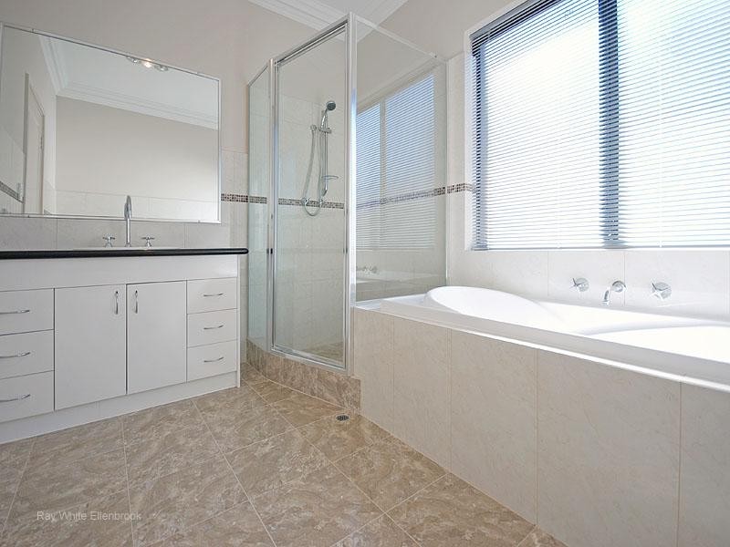 28a Windsor Place, Kallaroo WA 6025