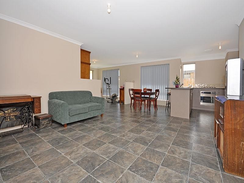 45 Elmina Avenue, Ellenbrook WA 6069