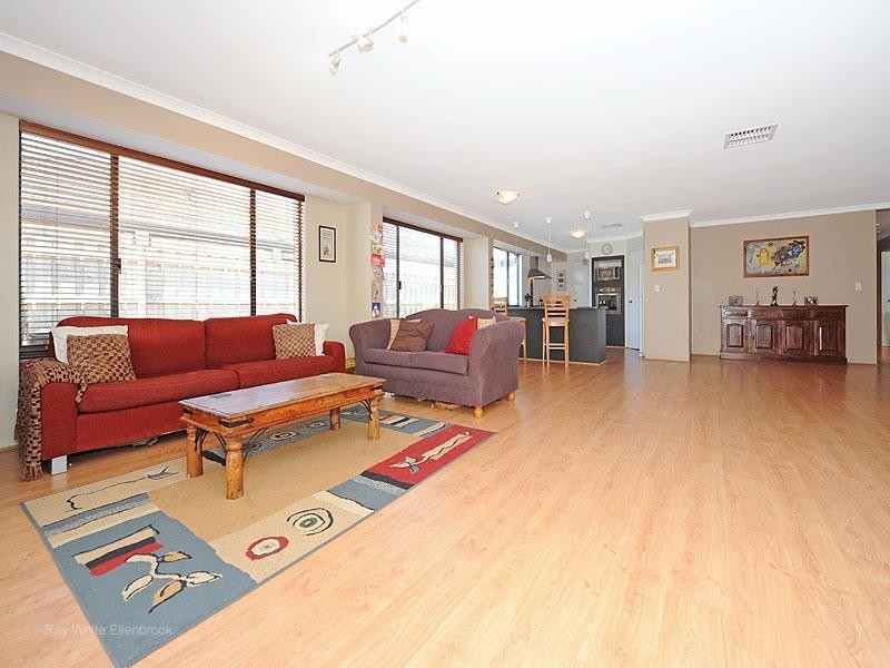 11 Heirisson Turn, Ellenbrook WA 6069