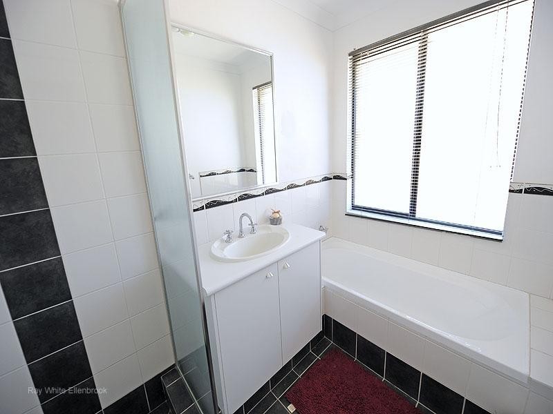 11 Heirisson Turn, Ellenbrook WA 6069