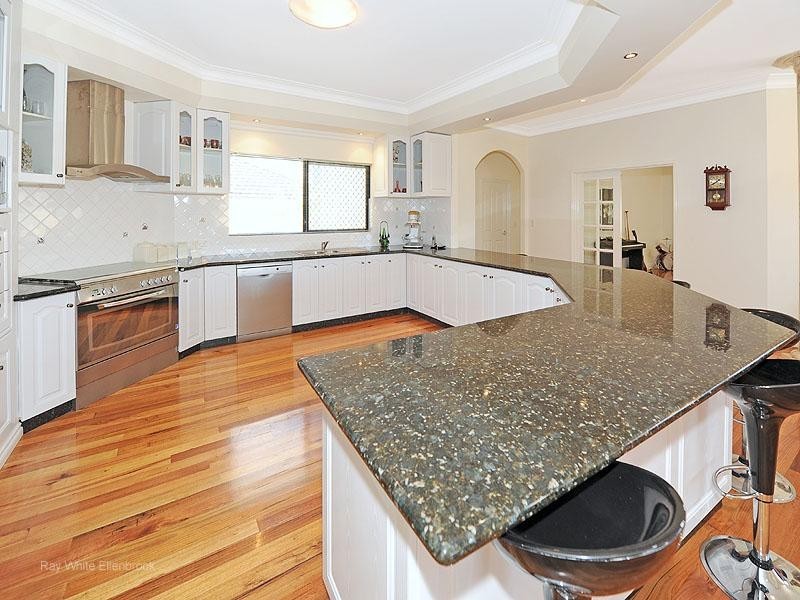 9 Mariners View, Mindarie WA 6030