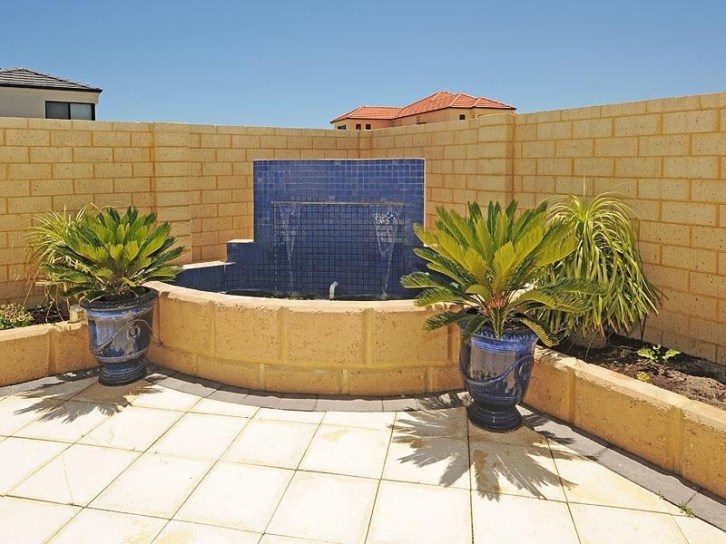 9 Mariners View, Mindarie WA 6030