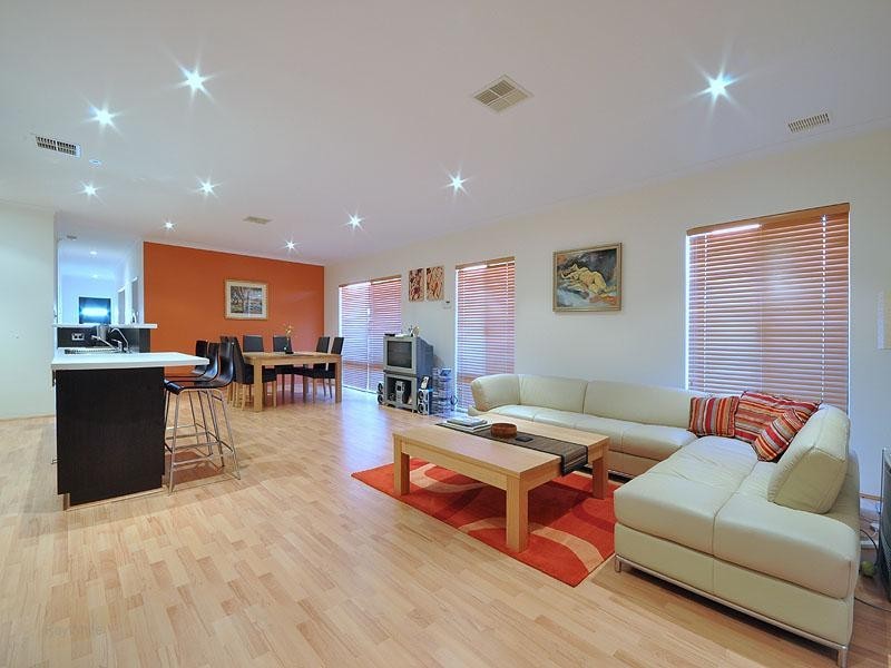 21 Oakhill Heights, Ellenbrook WA 6069