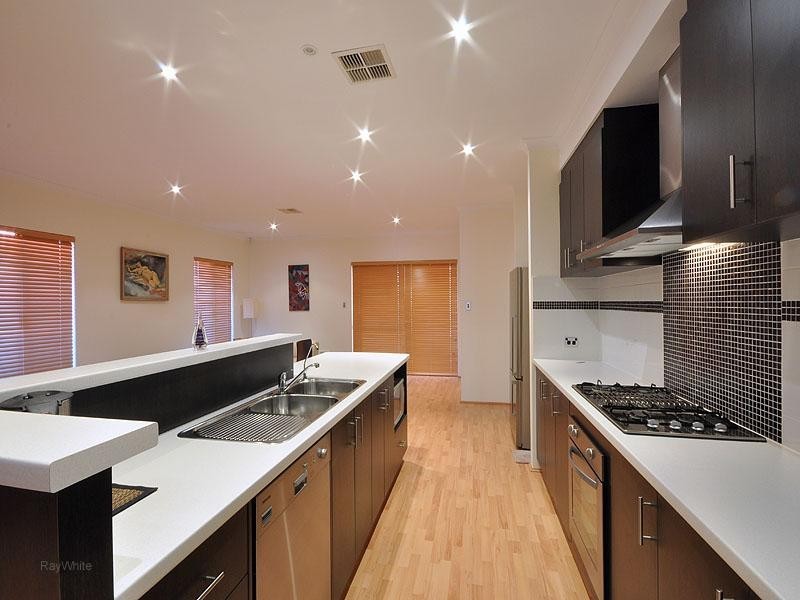 21 Oakhill Heights, Ellenbrook WA 6069