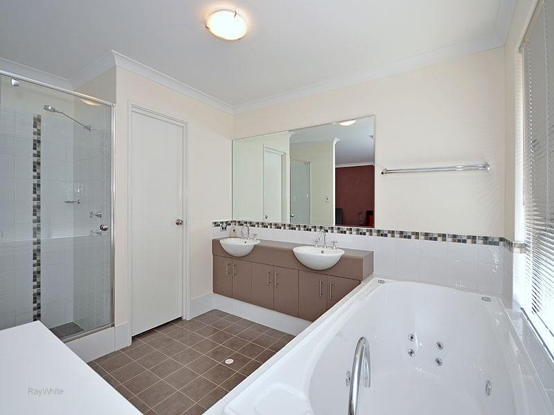 21 Oakhill Heights, Ellenbrook WA 6069