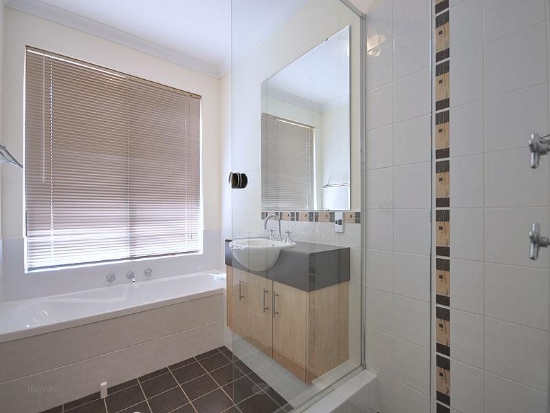21 Oakhill Heights, Ellenbrook WA 6069