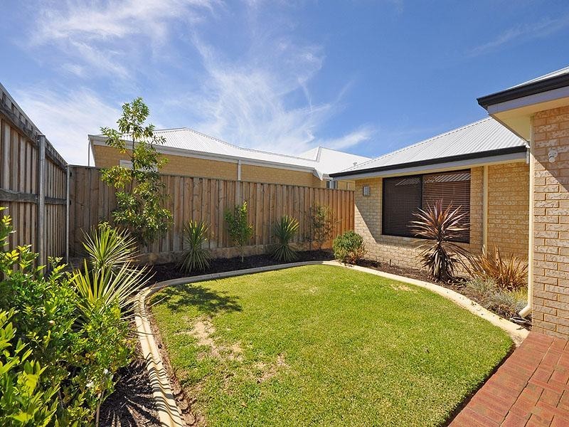 21 Oakhill Heights, Ellenbrook WA 6069