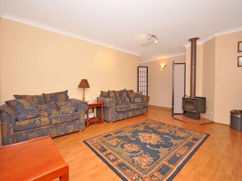 33 Whitchurch Road, Redcliffe WA 6104