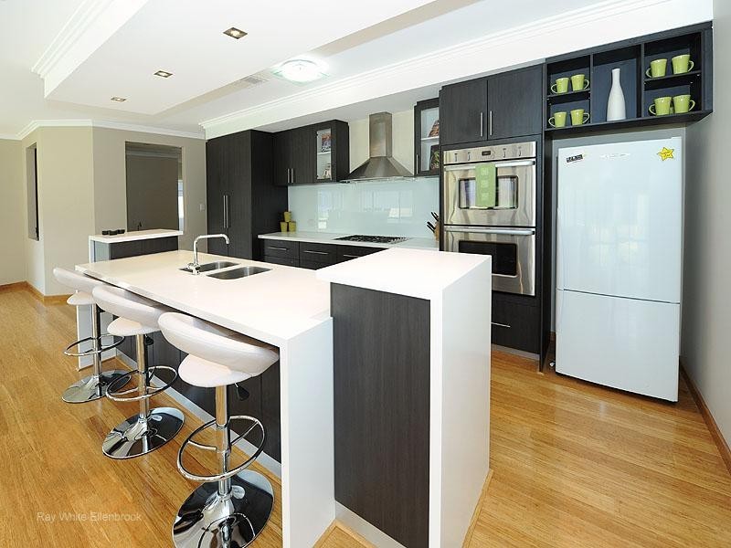 6 Manila Way, Aveley WA 6069