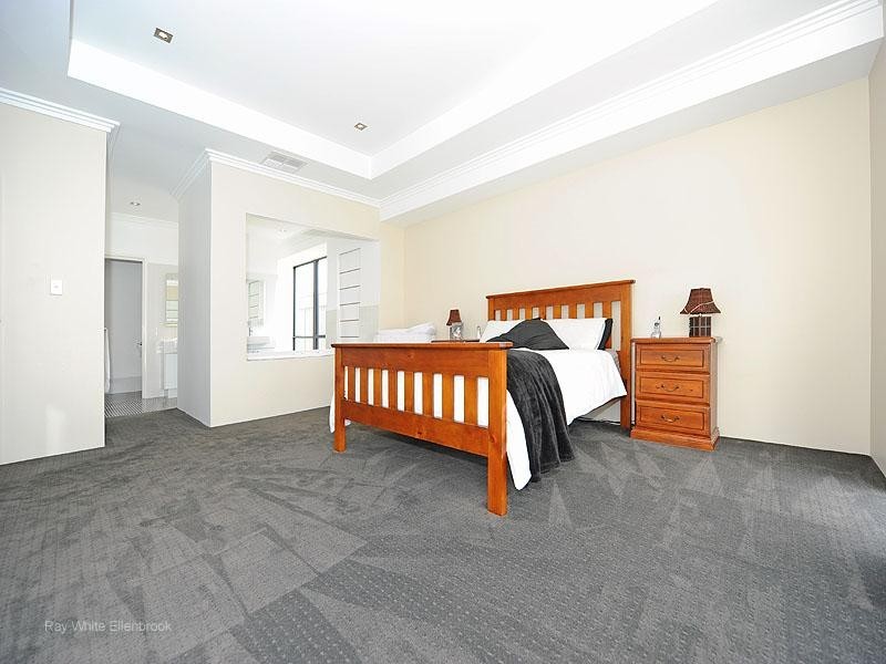 6 Manila Way, Aveley WA 6069