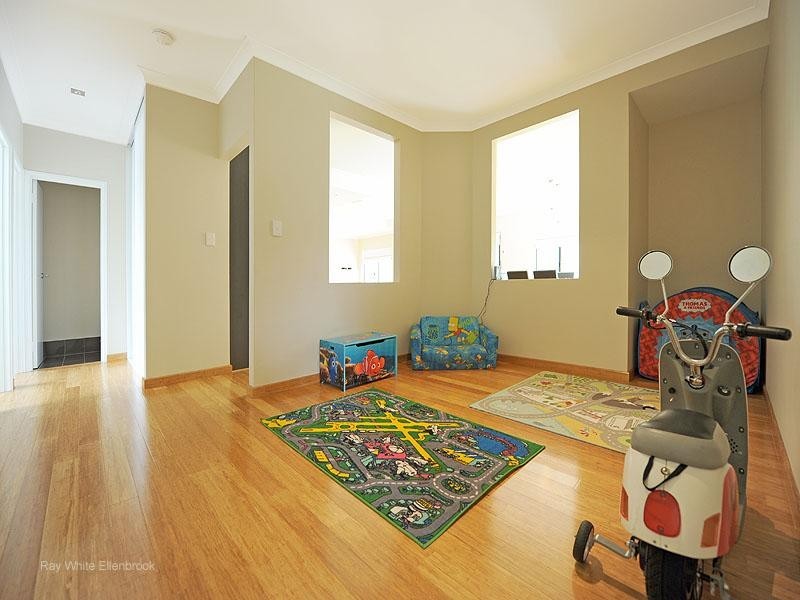 6 Manila Way, Aveley WA 6069