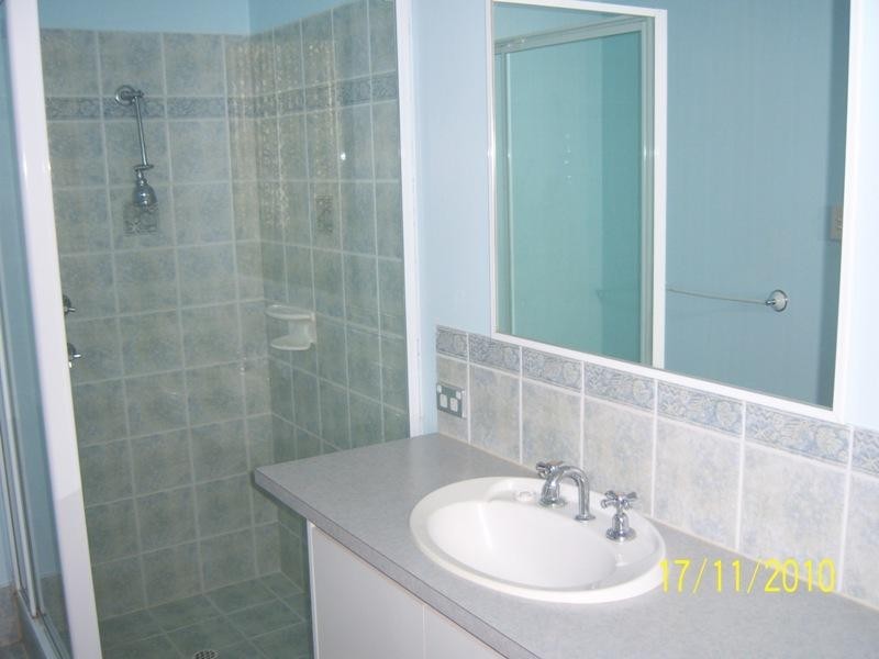 18 Rocklea Crescent, Ellenbrook WA 6069