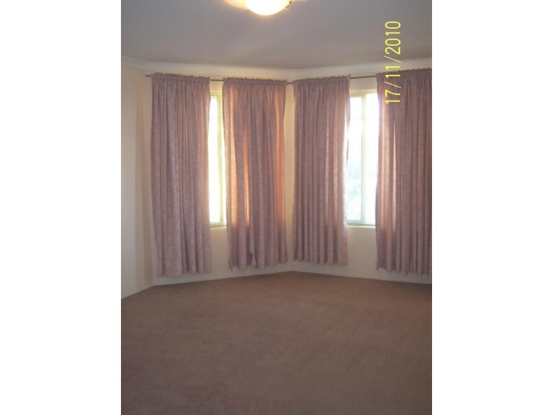 18 Rocklea Crescent, Ellenbrook WA 6069