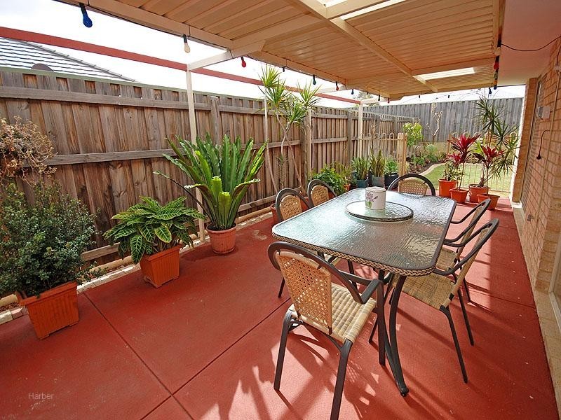 18 Rocklea Crescent, Ellenbrook WA 6069