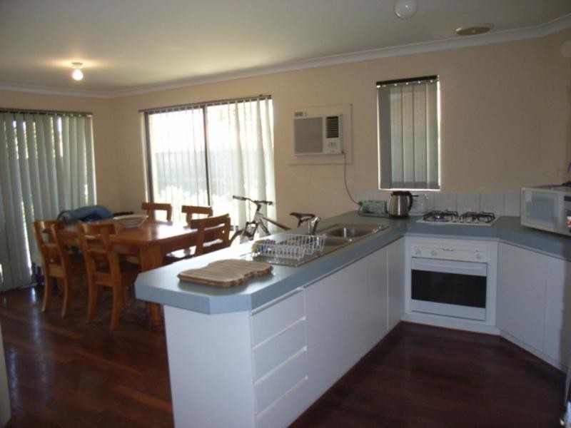 10 Portofino Turn, Ellenbrook WA 6069