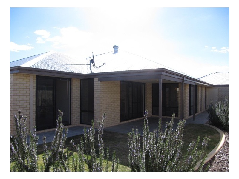 26 Hatfield Road, Ellenbrook WA 6069