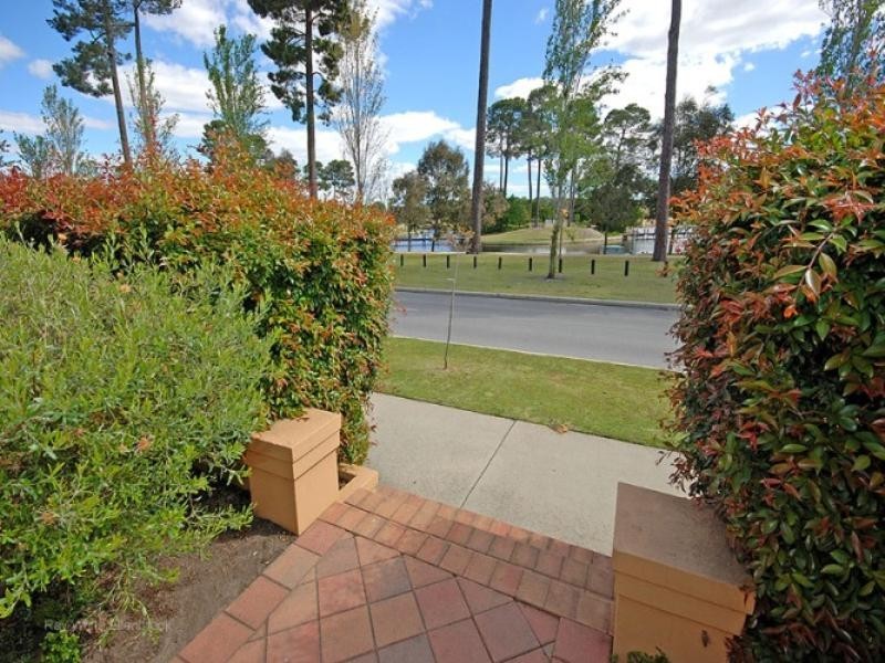 42 Ponte Vecchio Boulevard, Ellenbrook WA 6069