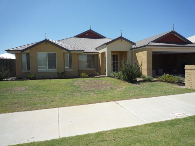5 Blendon Avenue, Ellenbrook WA 6069