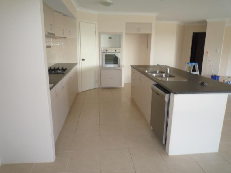 5 Blendon Avenue, Ellenbrook WA 6069