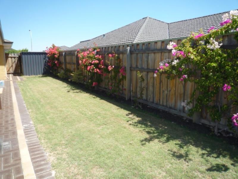5 Blendon Avenue, Ellenbrook WA 6069