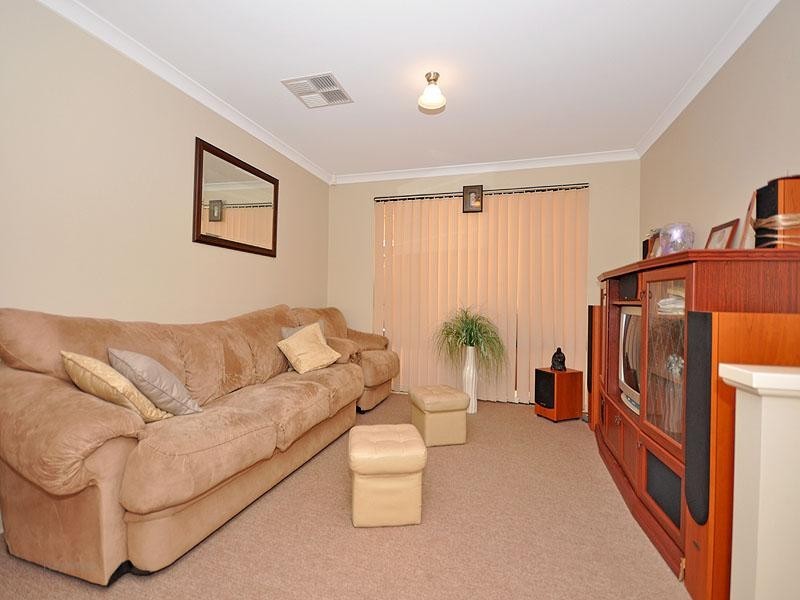 69 Sandown Circle, Henley Brook WA 6055