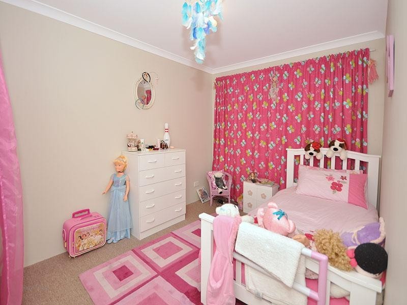 69 Sandown Circle, Henley Brook WA 6055