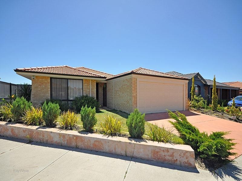 69 Sandown Circle, Henley Brook WA 6055