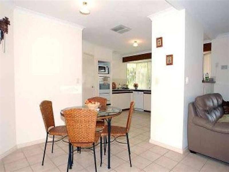 4 Lookout Circle, Ellenbrook WA 6069