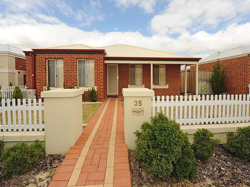 35 Withnell Drive, Ellenbrook WA 6069