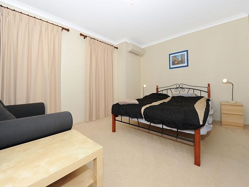 35 Withnell Drive, Ellenbrook WA 6069