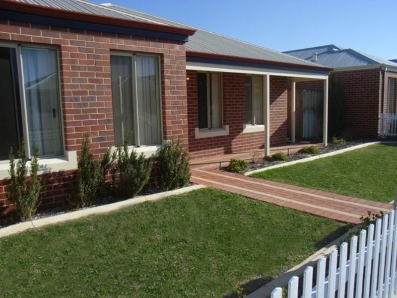 35 Withnell Drive, Ellenbrook WA 6069