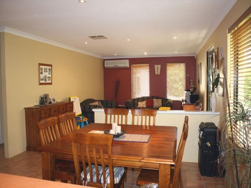 18 Portofino Turn, Ellenbrook WA 6069