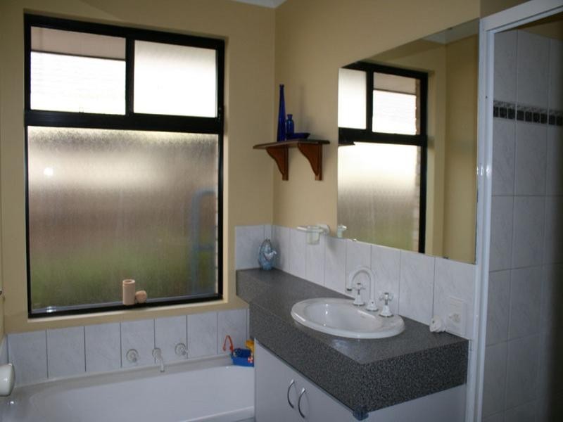 18 Portofino Turn, Ellenbrook WA 6069