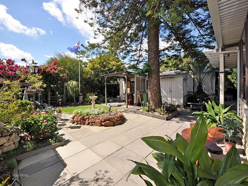 30 Newhaven Way, Nollamara WA 6061