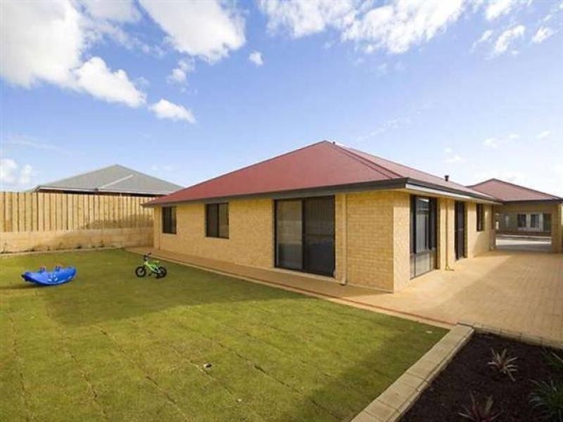 15 Weyba Turn, Ellenbrook WA 6069