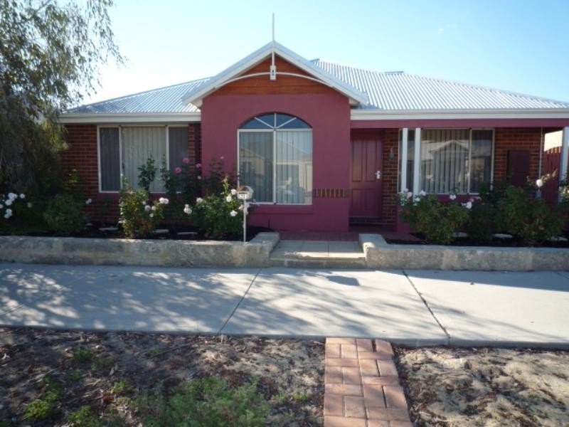 28 Larrawa Circle, Ellenbrook WA 6069