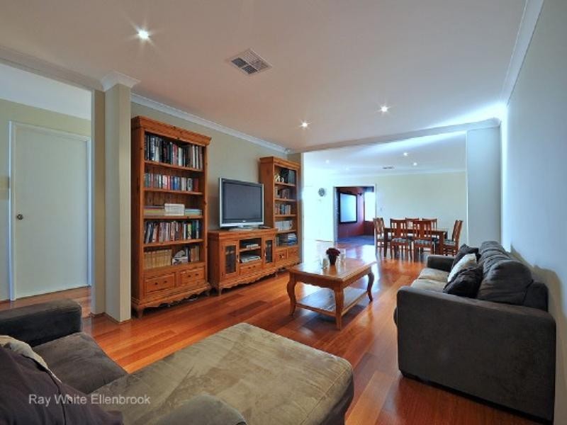 1 Branxholme Terrace, Ellenbrook WA 6069