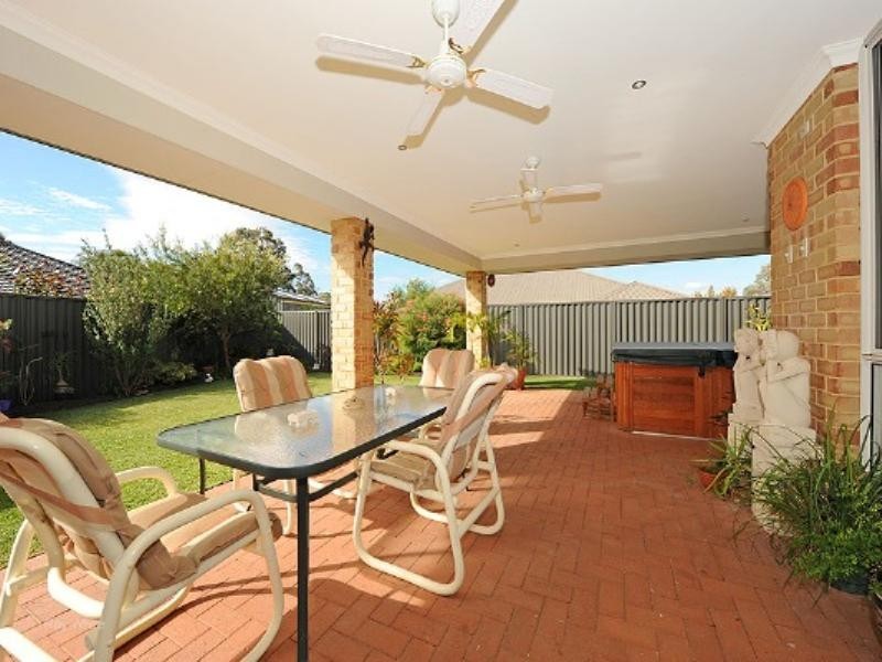 20 Pyrton Street, Aveley WA 6069