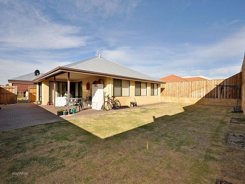 43 Mona Vale Loop, Ellenbrook WA 6069